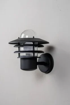 Airam Käpylä Mini Vägglampa